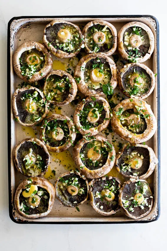 Easy Garlic Butter Roasted Mushrooms