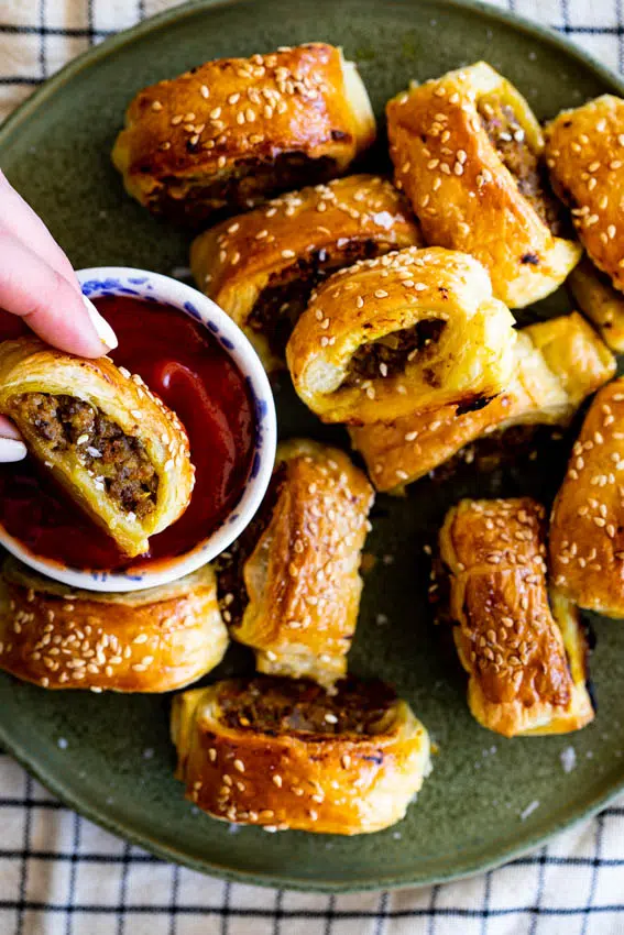 Curried sausage rolls