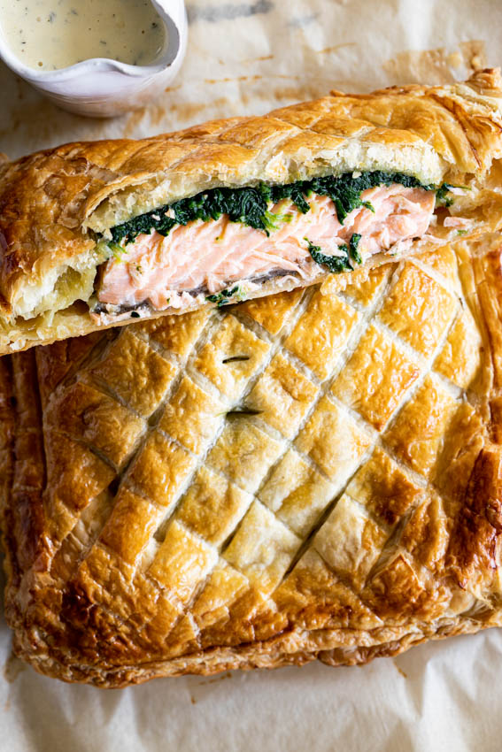 Salmon en Croute with Dill Cream Sauce