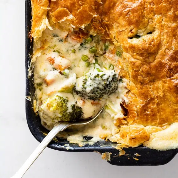 Creamy vegetable pot pie