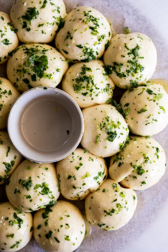 Garlic butter bread rolls
