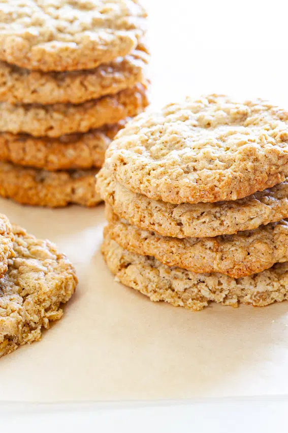 Easy Brown Sugar Cinnamon Oatmeal Cookies