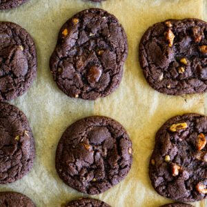 Easy Pecan Brownie Cookies
