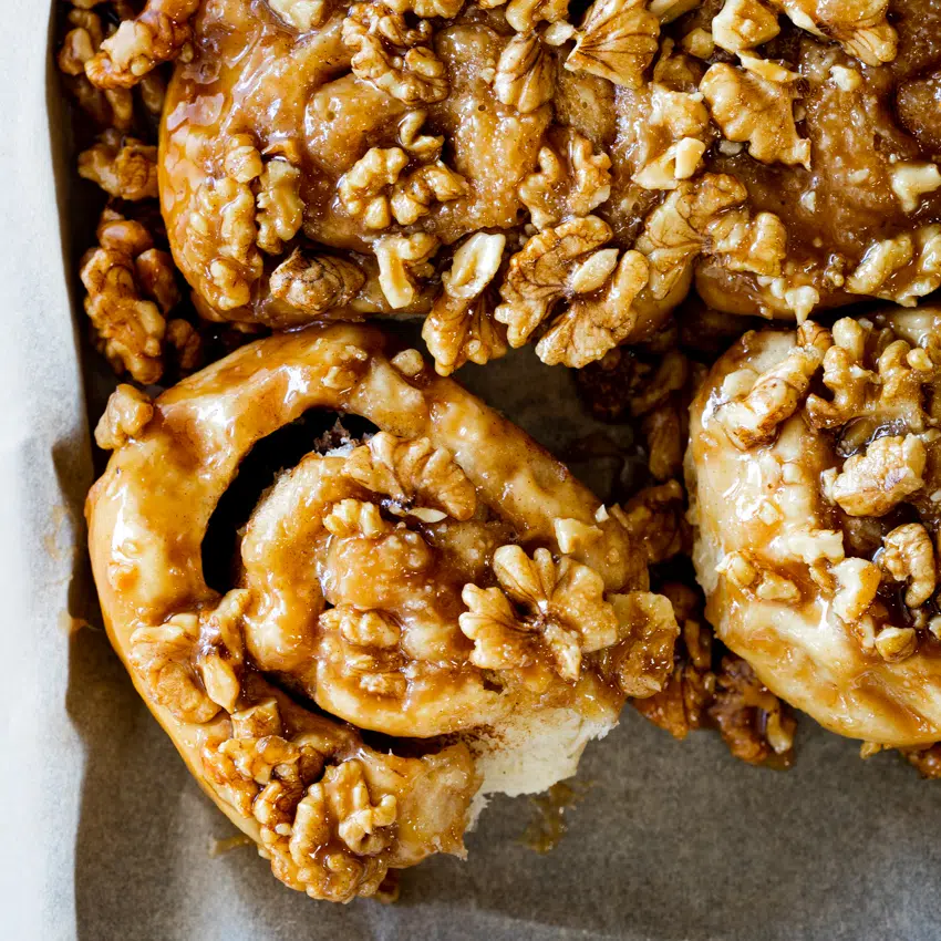 Walnut sticky buns
