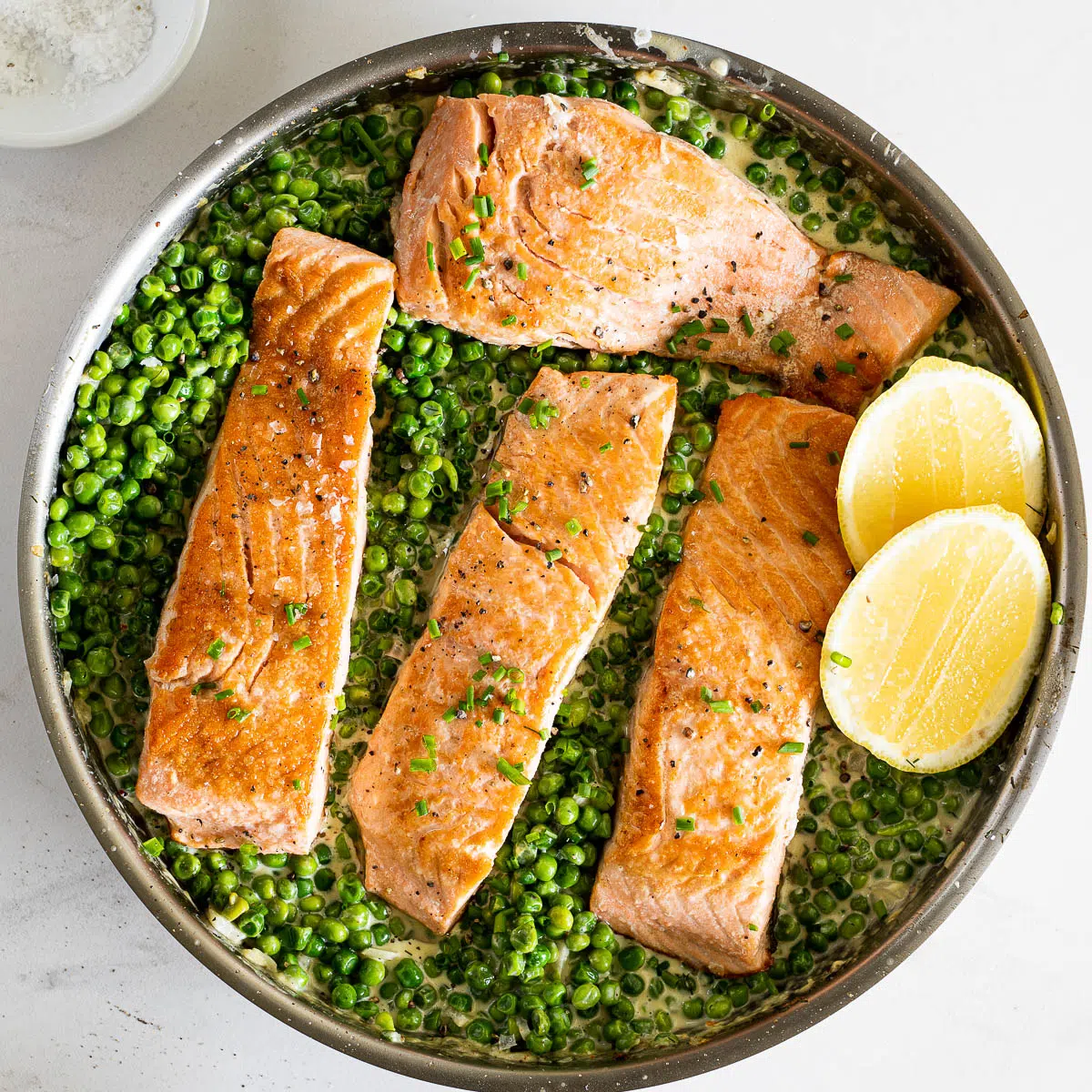 Pan Seared Salmon with Creamy Peas