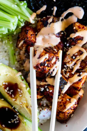 Spicy seared salmon with spicy mayo.