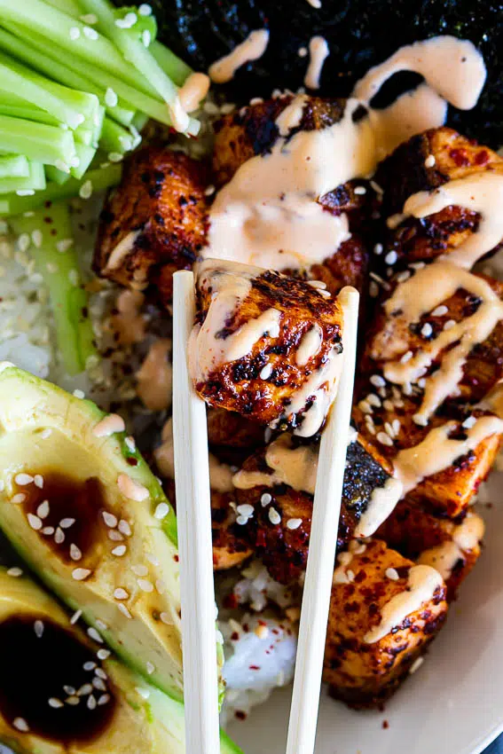 Spicy seared salmon with spicy mayo.
