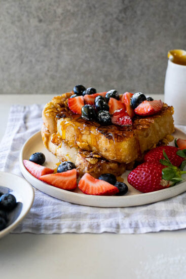 Easy Crunchy French Toast with berried and maple syrup