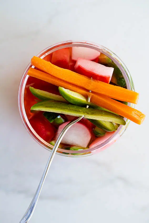 Quick pickled vegetables