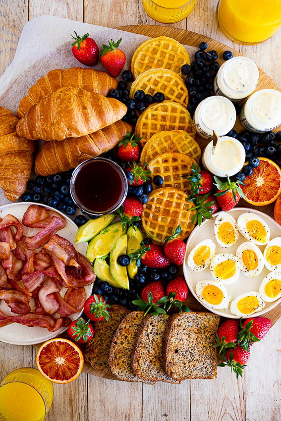Easy breakfast board - Simply Delicious