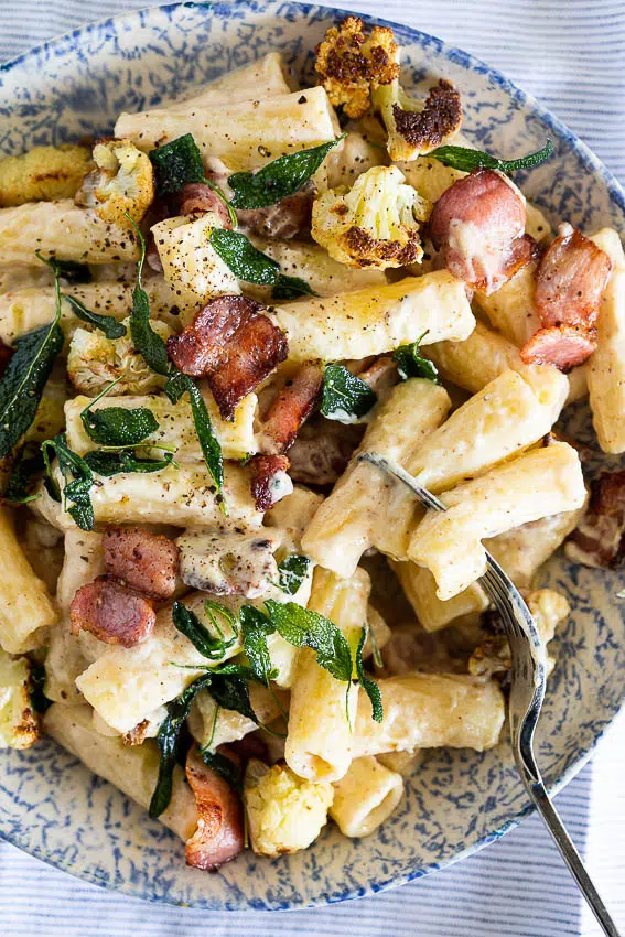 Creamy cauliflower rigatoni pasta with bacon