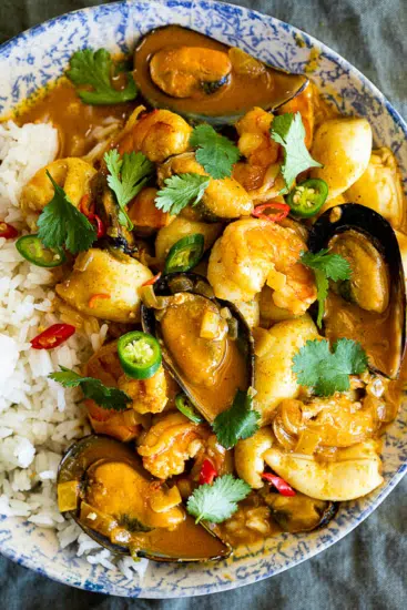 Easy Creamy Seafood Curry