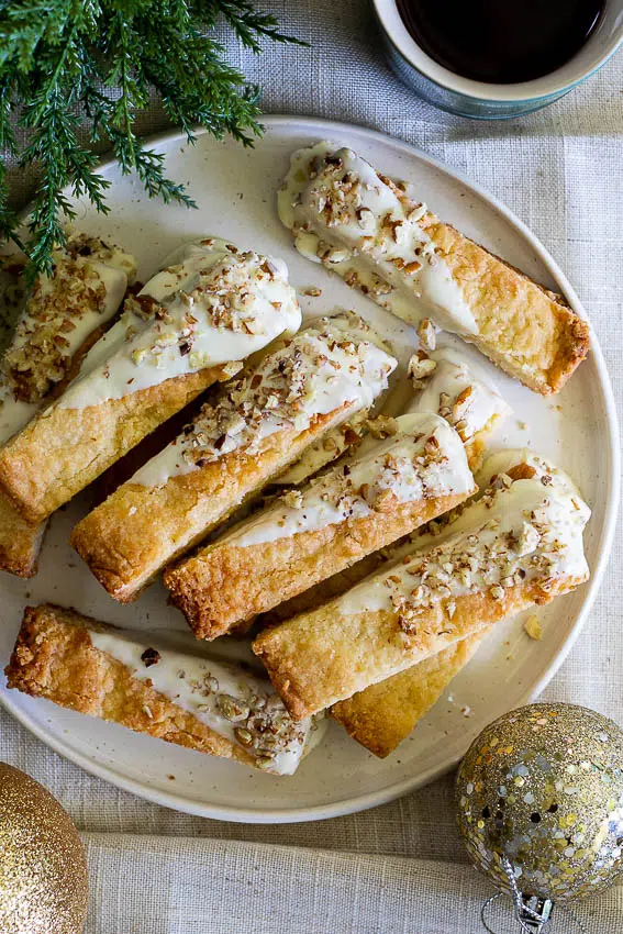 White chocolate pecan shortbread
