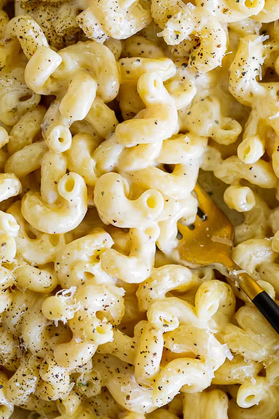 Stovetop Cacio e pepe mac and cheese