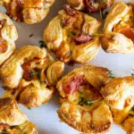 Cheesy prosciutto pastry bites