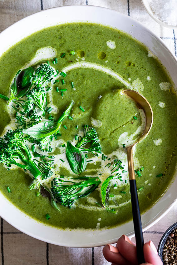 Healthy Green Goddess Soup 