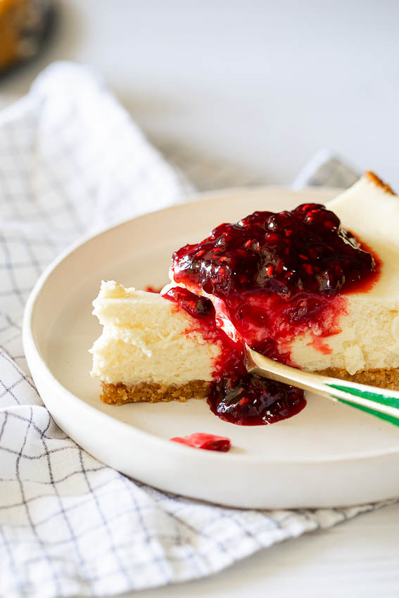 Air fryer cheesecake with berry sauce