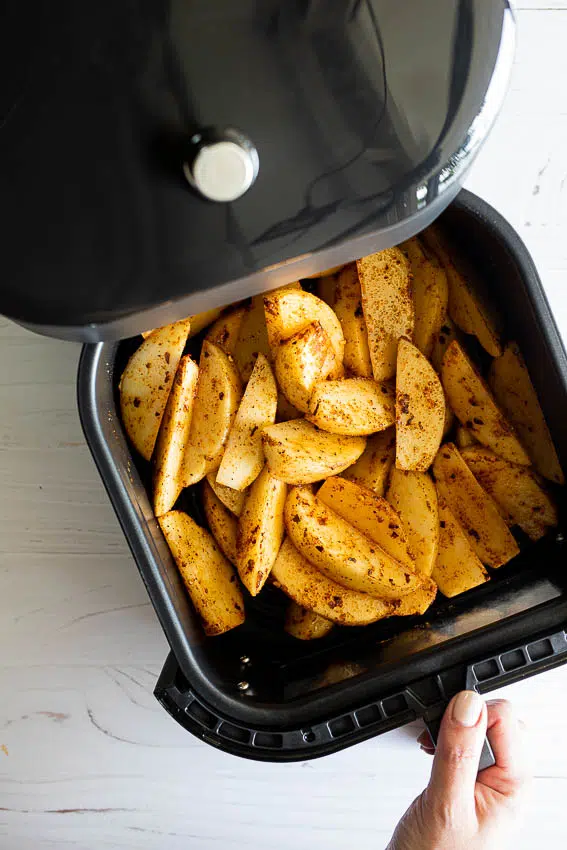 Air fryer potato wedges