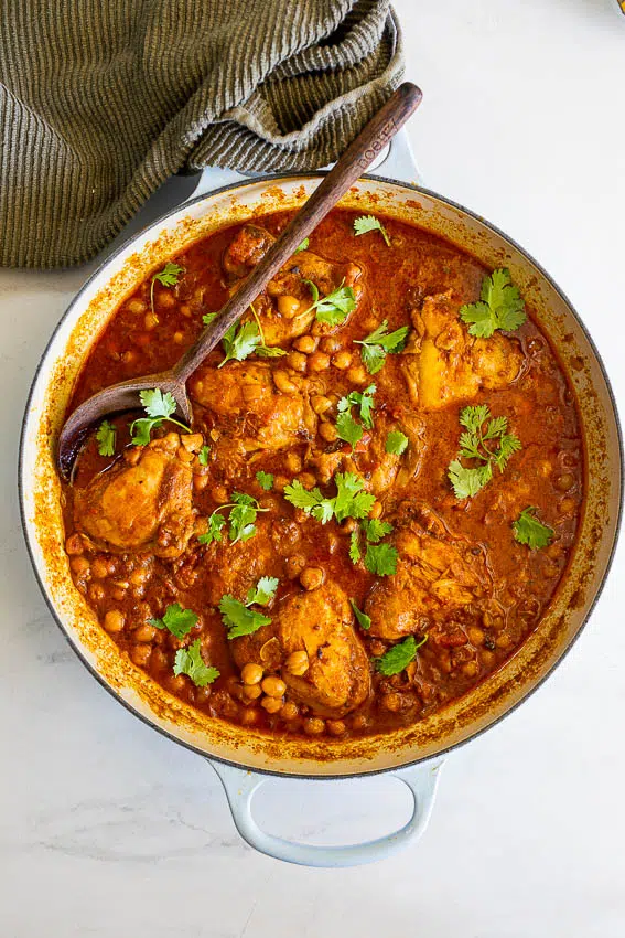 Easy chicken chickpea curry