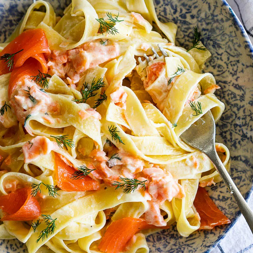 Smoked salmon pasta