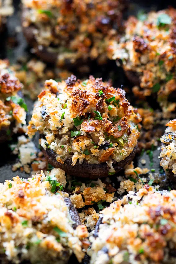 Easy Stuffed Mushrooms with crispy breadcrumbs.