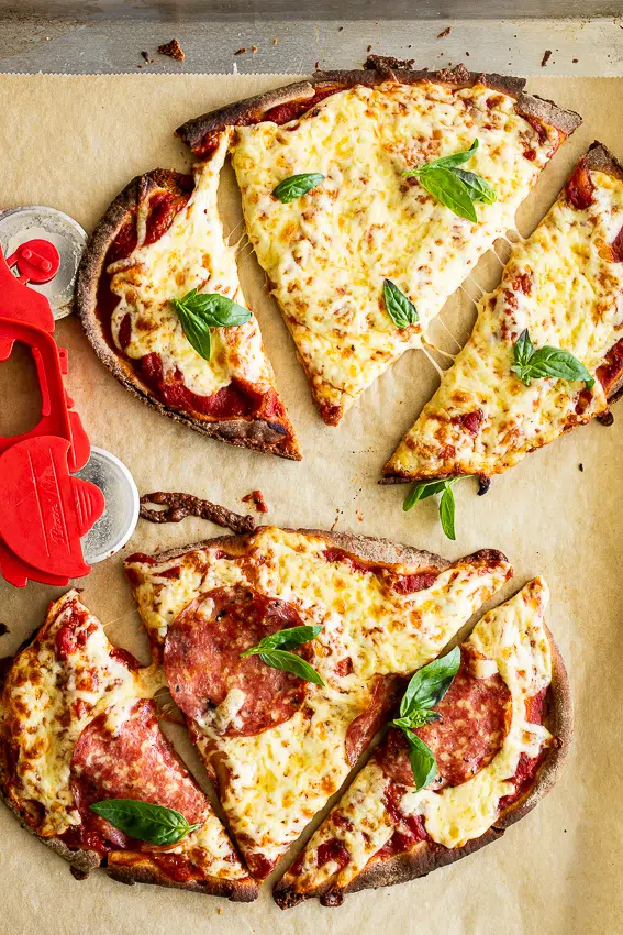 Naan pizza with cheese