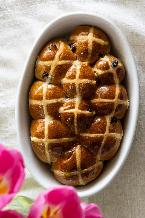 Air fryer hot cross buns