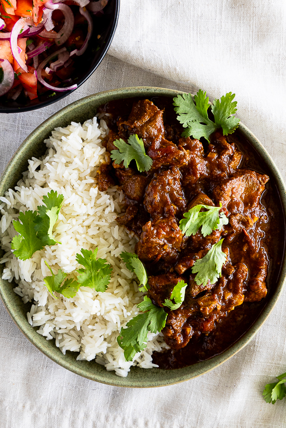 Easy lamb curry with rice and tomato salad.