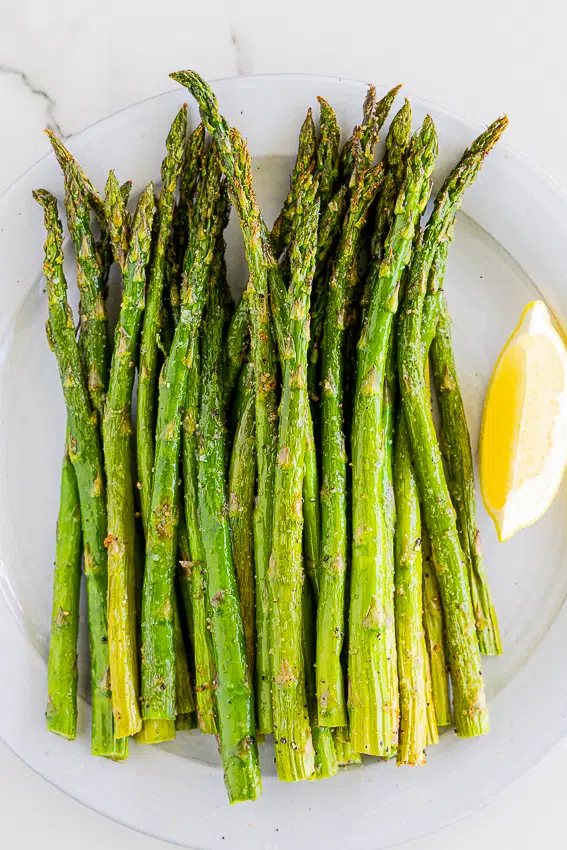 Air Fryer Asparagus with lemon