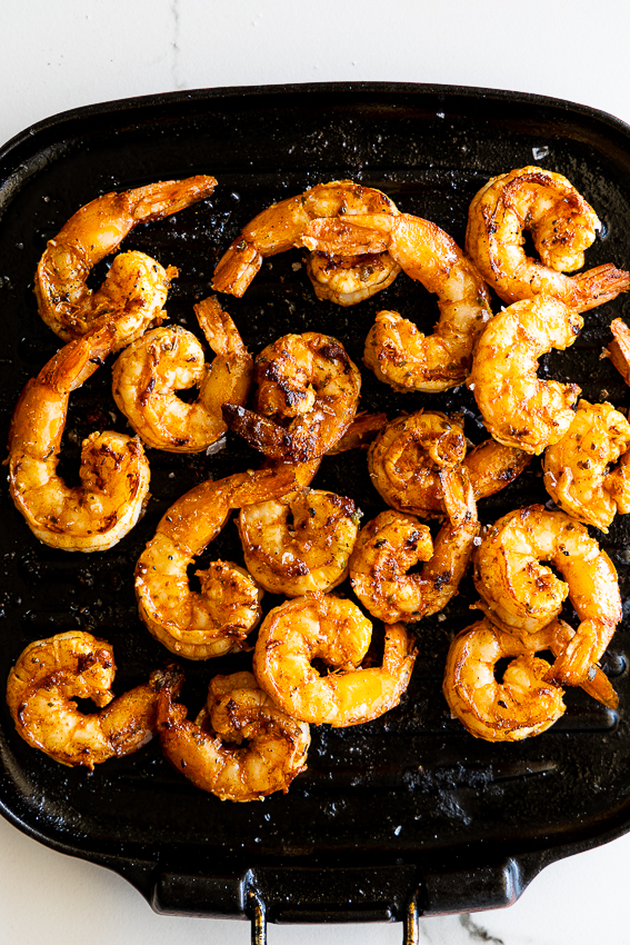 Grilled shrimp in grill pan.
