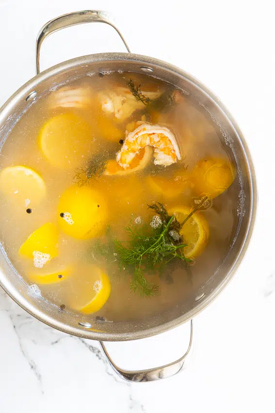 Shrimp poaching for seafood salad