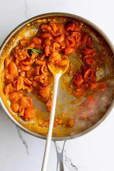 Tomato basil pasta sauce made with fresh tomatoes.