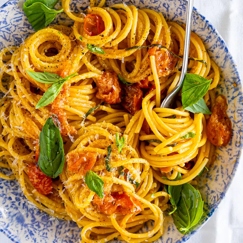 Easy tomato basil pasta