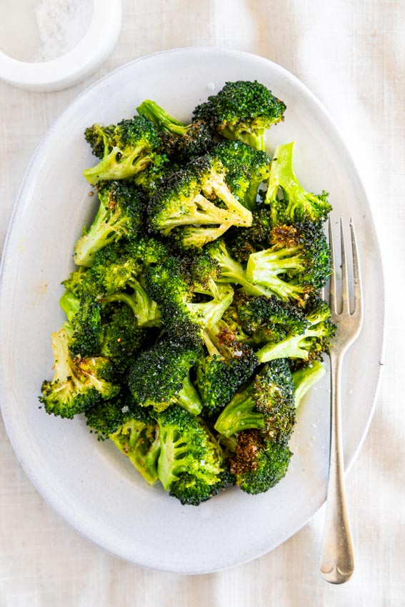 Air Fryer Broccoli on serving plate.