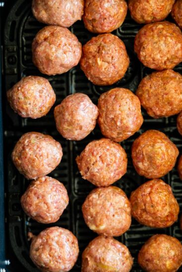 Air fryer meatballs in air fryer baslet