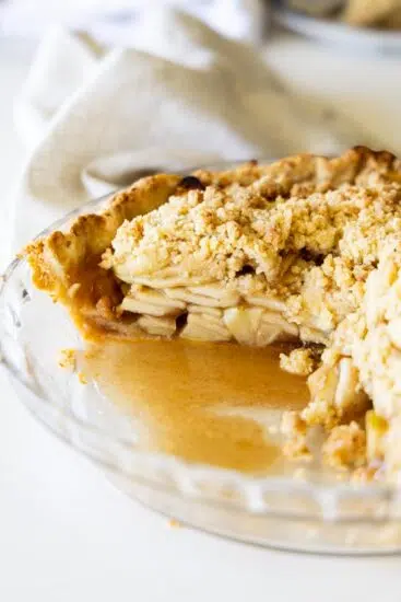 Apple Crumble Pie