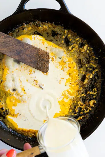 Cream sauce for surf and turf.