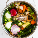 Easy homemade chicken stock